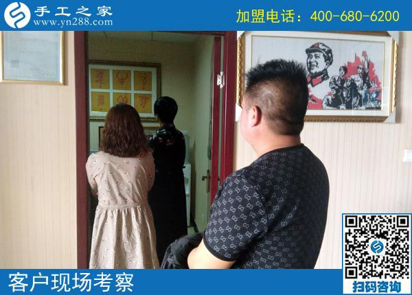10月4日，為什么這個(gè)手工活外發(fā)加工廠家會(huì)連續(xù)三年受到CCTV的跟蹤專(zhuān)訪(fǎng)報(bào)道？手工之家接待考察加工客戶(hù)剪影