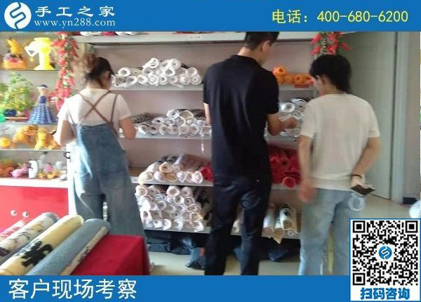 8月30日，把手工活拿回家做，越來越多的人選這里是有原因的，手工之家接待考察加工客戶剪影