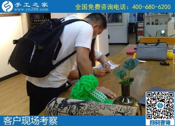 7月3日，58同城手工活外發(fā)加工，找到可以拿回家做的手工活選勵志珠珠繡。手工之家接待考察合作加工客戶剪影