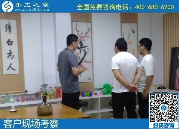 8月15日，手工活拿回家做要掙錢，越來越多的人選擇了這里外發(fā)手工活，手工之家接待考察合作加工客戶剪影