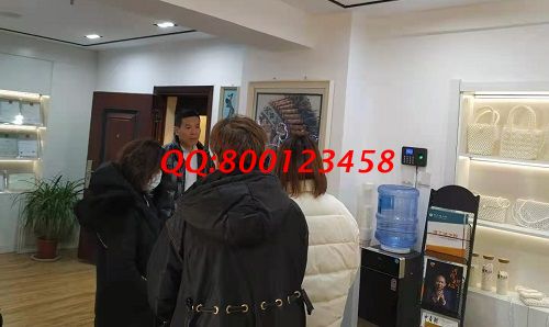 1月1日，元旦假期把手工活拿回家做，這個(gè)串珠外發(fā)手工活加工能掙錢，手工之家接待考察合作加工客戶剪影(圖4)