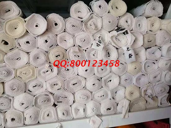 2月25日，手工外加工，能掙錢的手工活就是珠繡外發(fā)手工活，勵(lì)志珠珠繡成品倉庫一角實(shí)拍