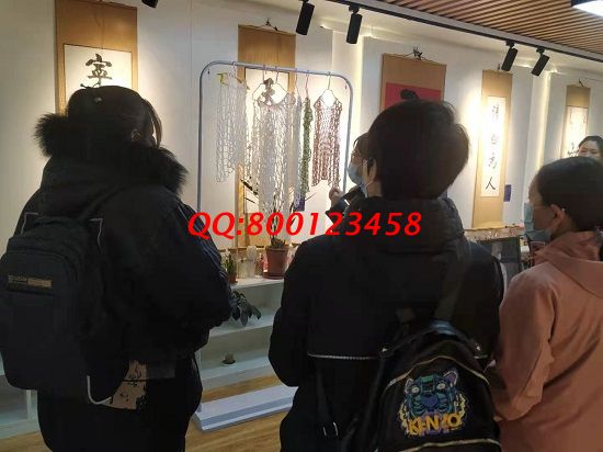 3月7日，拿回家做的手工活，想接正規(guī)廠家的手工活，就選勵志珠珠繡，手工之家接待考察合作加工客戶剪影