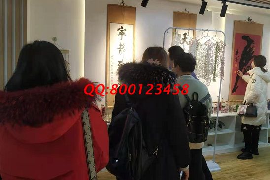 3月7日，拿回家做的手工活，想接正規(guī)廠家的手工活，就選勵志珠珠繡，手工之家接待考察合作加工客戶剪影