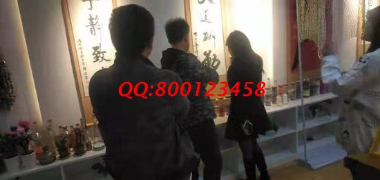 4月11日，想接正規(guī)廠家的手工活，珠繡這個拿回家做的手工活，成為越來越多人的選擇。手工之家接待考察合作加工客戶剪影