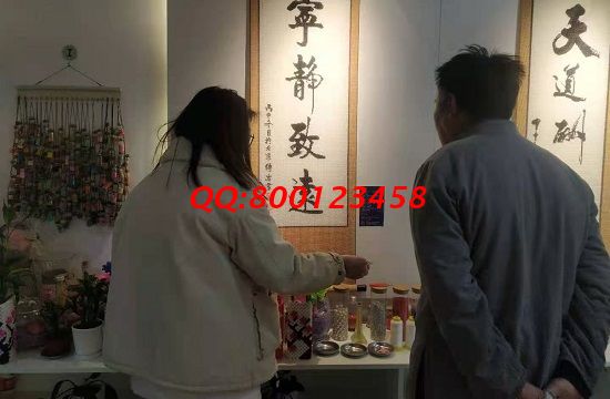 4月15日，拿回家做的手工活，非遺項目勵志珠珠繡加工項目，就業(yè)創(chuàng)業(yè)都很適合。手工之家接待考察合作加工客戶剪影