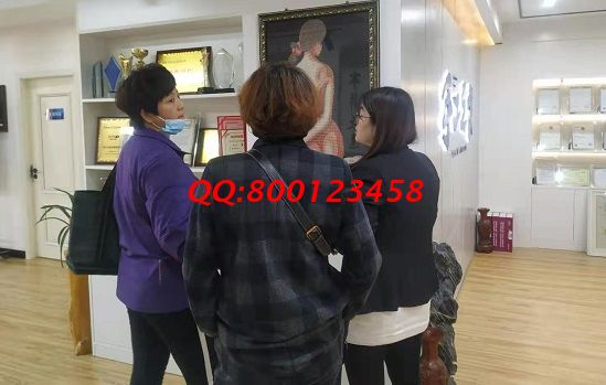 4月15日，拿回家做的手工活，非遺項目勵志珠珠繡加工項目，就業(yè)創(chuàng)業(yè)都很適合。手工之家接待考察合作加工客戶剪影