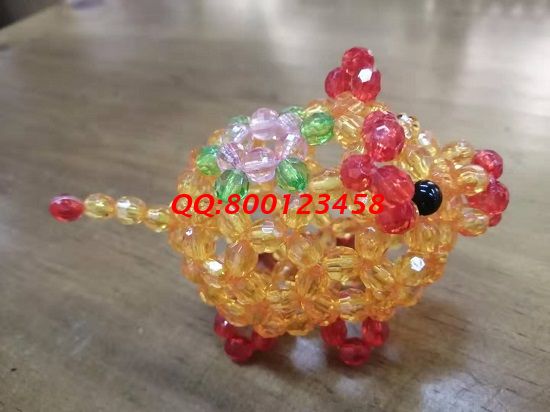 1月21日，可以寄到家做的手工活，在家做手工活掙錢(qián)，手工之家的珠繡串珠手工活外發(fā)加工項(xiàng)目可信可靠，圖為勵(lì)志珠珠繡串珠成品實(shí)拍