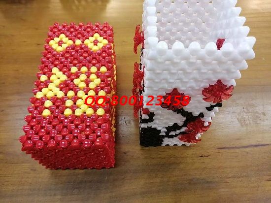 4月21日，可以寄到家做的手工活，加工手工活掙錢(qián)，要有收益，產(chǎn)品質(zhì)量很重要，手工之家這樣來(lái)保證，圖為勵(lì)志珠珠繡串珠手工產(chǎn)品實(shí)拍