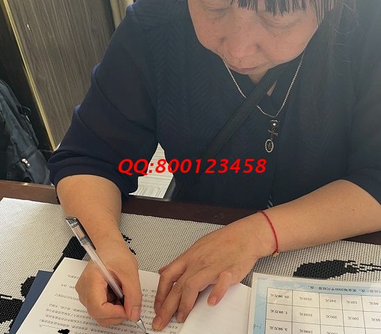 6月5日，正規(guī)外發(fā)手工活，拿回家做的手工活，來(lái)手工之家找勵(lì)志珠珠繡的人越來(lái)越多，手工之家接待考察加工客戶(hù)剪影