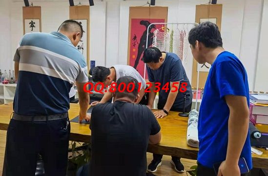 7月2日，可以寄到家做的手工活，簡單好做的勵志珠珠繡，大家都喜歡、都想做，村領(lǐng)導(dǎo)帶隊(duì)來考察。手工之家接待考察加工客戶剪影