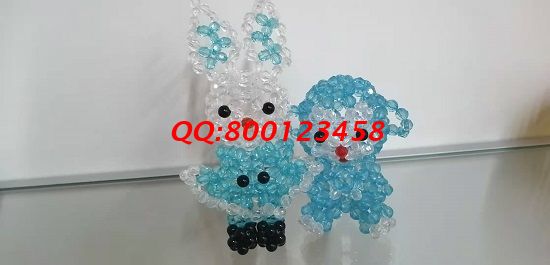 8月1日，拿回家做的手工活，可靠放心的外發(fā)手工活，就來手工之家，圖為勵志珠珠繡串珠成品實拍