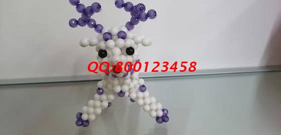 8月17日，找正規(guī)可靠的手工活加工項目，手工之家的手工活代理加工項目造福了很多人，圖為勵志珠珠繡串珠小飾品實拍