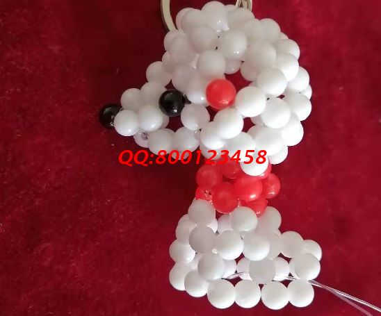 8月20日，可以寄到家做的手工活，在手工之家能找到正規(guī)可靠的管回收手工活，圖為勵(lì)志珠珠繡串珠小飾品成品及加工細(xì)節(jié)實(shí)拍