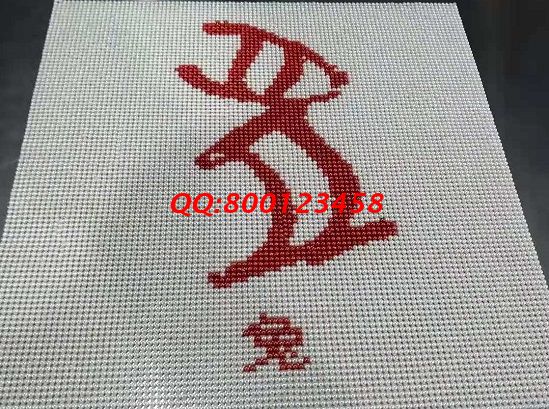 8月28日，付出就有收獲，珠繡可以帶回家做的手工活簡單好做、收入有保障，很適合大家，圖為勵志珠珠繡串珠成品實拍