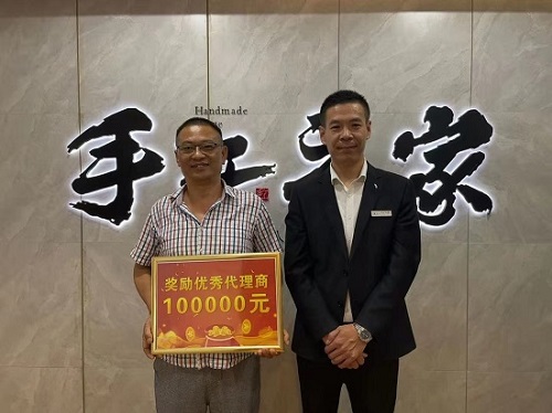 一次獎金100000元，做珠繡非遺手工，我驕傲！--- ---記湖南湘西代理周總在手工之家領取獎金