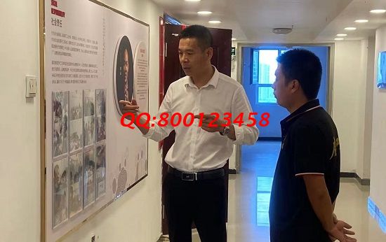 9月5日，實(shí)地考察、詳細(xì)了解，這個(gè)拿回家做的手工活讓人放心，在家足不出戶做勵(lì)志珠珠繡手工能掙錢(qián)，圖為手工之家接待考察合作加工客戶剪影