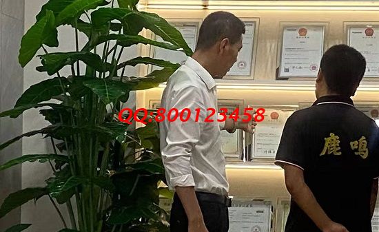 9月5日，實(shí)地考察、詳細(xì)了解，這個(gè)拿回家做的手工活讓人放心，在家足不出戶做勵(lì)志珠珠繡手工能掙錢(qián)，圖為手工之家接待考察合作加工客戶剪影