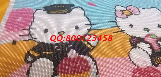9月22日，居家利用閑散時間就業(yè)和創(chuàng)業(yè)，手工之家的手工活外發(fā)加工項(xiàng)目讓大家夢想成真，圖為勵志珠珠繡成品細(xì)節(jié)實(shí)拍