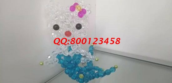 9月26日，想接正規(guī)廠家的手工活，拿回家做的手工活，就選態(tài)度認(rèn)真、重視服務(wù)的好企業(yè)手工之家，圖為勵志珠珠繡串珠成品實拍