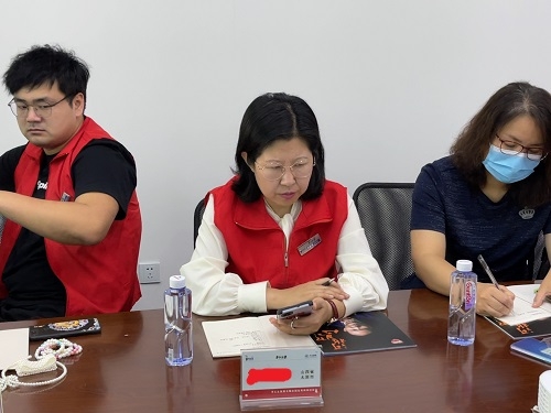 10月5日，想接正規(guī)廠家的手工活，手工活代加工項(xiàng)目，大家選擇這個可信可靠的珠繡手工，圖為手工之家第五期優(yōu)秀繡娘培訓(xùn)會剪影