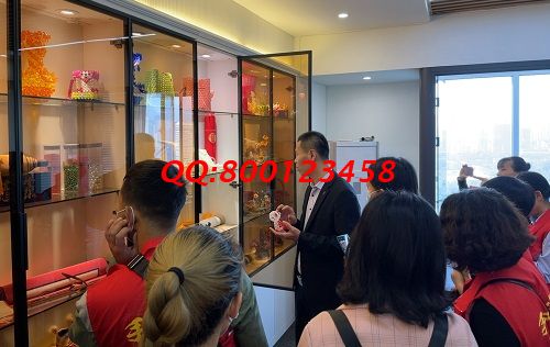 10月10日，加工費(fèi)結(jié)算，這個(gè)正規(guī)手工活外發(fā)加工企業(yè)的手工活代加工項(xiàng)目是這樣的，圖為手工之家優(yōu)秀繡娘培訓(xùn)會(huì)剪影