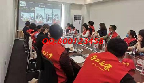 10月12日，簡單好做，珠繡可以寄到家做的手工活對加工人員有什么要求？ 圖為手工之家優(yōu)秀繡娘培訓(xùn)會剪影