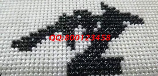 11月1日，考察合作的手工活代理加工項(xiàng)目，在家做手工活掙錢，如何能掙得更多，圖為勵(lì)志珠珠繡成品細(xì)節(jié)實(shí)拍