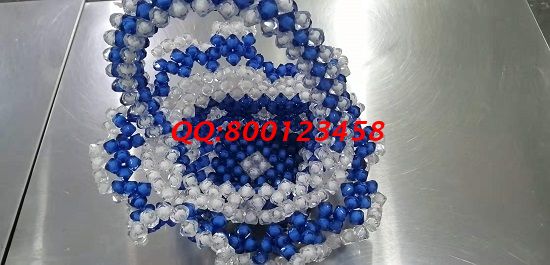 11月6日，在家做手工活掙錢，可以寄到家做的手工活代理加工項目，就選這個正規(guī)可靠、制度完善的手工之家，圖為勵志珠珠繡串珠成品實拍