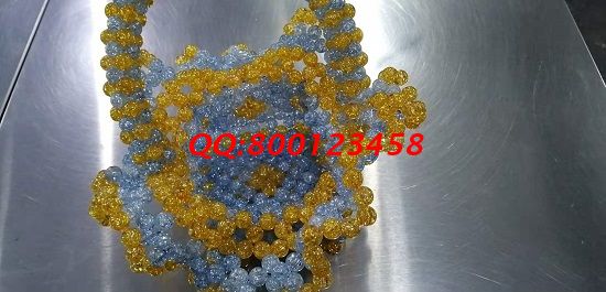 11月6日，在家做手工活掙錢，可以寄到家做的手工活代理加工項目，就選這個正規(guī)可靠、制度完善的手工之家，圖為勵志珠珠繡串珠成品實拍