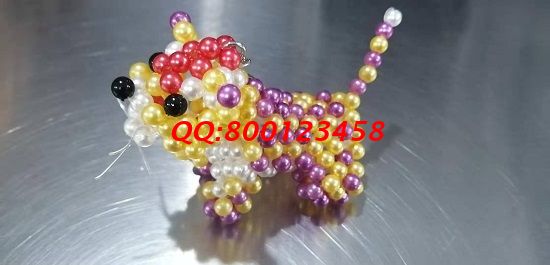 11月20日，想接正規(guī)廠家的手工活，拿回家做的手工活，大家選擇這里的珠繡手工，圖為勵(lì)志珠珠繡串珠（小飾品）產(chǎn)品實(shí)拍