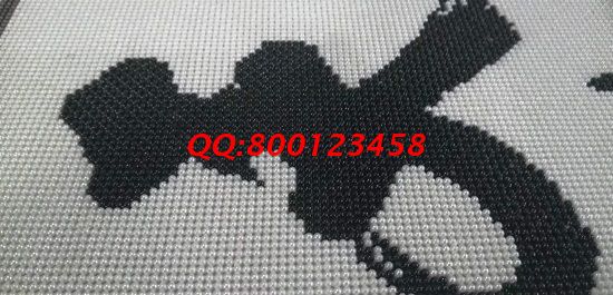 12月1日，年底了，在家做手工活的人，很多都選擇手工之家的珠繡串珠手工活外發(fā)加工項(xiàng)目，圖為勵(lì)志珠珠繡產(chǎn)品細(xì)節(jié)實(shí)拍(圖1)