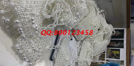 2月10日，純手工活外發(fā)加工，拿回家做的手工活兼職，傳統(tǒng)手工珠繡串珠的倉(cāng)庫(kù)很忙，圖為手工之家兩個(gè)倉(cāng)庫(kù)日常剪影