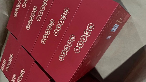 9月27日，純手工活外發(fā)加工項目，手工加工回收項目，讓產(chǎn)品合格，手工之家注重前期培訓(xùn)、驗收標準明確，圖為勵志珠珠繡串珠手工材料發(fā)貨剪影