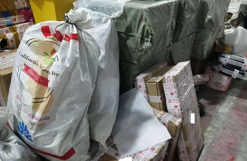 10月17日，代加工手工活，在家兼職手工活，越來越多人在手工之家做珠繡串珠手工掙錢，圖為勵志珠珠繡串珠成品倉庫剪影