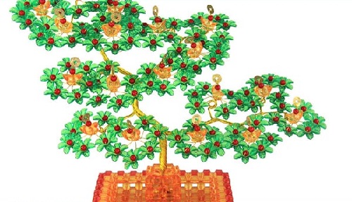 1月19日，純手工串珠項(xiàng)目，居家專兼職的好副業(yè)，靈活就業(yè)手工，手工之家堅(jiān)持對傳統(tǒng)手工文化的傳承和創(chuàng)新，圖為勵(lì)志珠珠繡串珠手工產(chǎn)品剪影