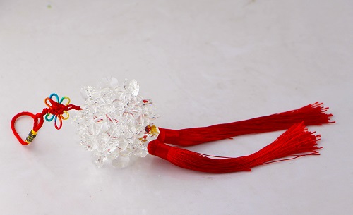 3月20日，穩(wěn)定可靠的手工副業(yè)，靈活就業(yè)做手工掙錢，在手工之家如何辦理合作，圖為勵(lì)志珠珠繡串珠手工產(chǎn)品剪影