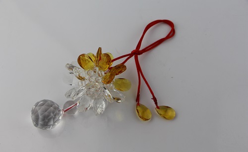 3月31日，帶回家做的手工副業(yè)，在家做飾品加工廠掙錢，在手工之家，幾個特點決定純手工項目適合靈活就業(yè)創(chuàng)業(yè)，圖為勵志珠珠繡串珠手工產品剪影