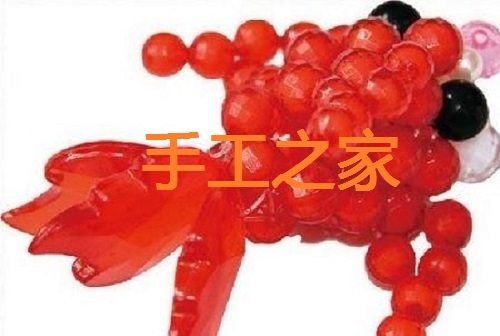 5月10日，在家兼職手工活，帶回家做的手工項目，在手工之家，為什么大家的收入有時差別那么大？圖為勵志珠珠繡串珠手工產(chǎn)品剪影