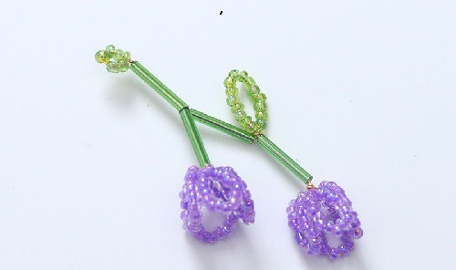 7月10日，家里干的手工活兼職，在家做的好副業(yè)，手工飾品加工廠，讓合作者有個好收入，在手工之家，1+1大于2，圖為串珠米珠繡手工產(chǎn)品剪影
