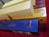 5月12日，農村手工活加工項目，帶回家做手工活，手工之家這樣做，大家自然很放心，圖為勵志珠珠繡手工產品多款外包裝剪影