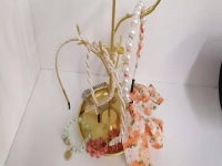 10月16日，農(nóng)村手工活加工項(xiàng)目，可靠的手工活外發(fā)，與手工之家合作，放心居家掙錢，圖為勵(lì)志珠珠繡串珠手工產(chǎn)品剪影