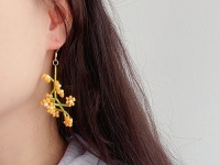 7月19日，可在家做的兼職手工活，想接正規(guī)廠家的手工項(xiàng)目，開飾品加工廠，放心在家做手工副業(yè)，與手工之家合作，加工好的合格產(chǎn)品有兩條出路，圖為串珠米珠繡手工產(chǎn)品剪影
