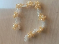 2月19日，在家做的手工小成本創(chuàng)業(yè)項目，手工兼職創(chuàng)業(yè)的正規(guī)網(wǎng)站，微創(chuàng)業(yè)開手工加工廠、做手工傳承官，在手工之家，多種手工業(yè)務(wù)一起做，收入更好，圖為串珠米珠繡純手工產(chǎn)品剪影