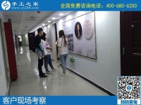 5月8日，正規(guī)手工活外發(fā)加工項目，手工活代理加工項目，就選勵志珠珠繡，手工之家接待考察合作加工客戶剪影