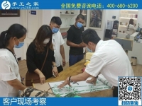 5月23日，拿到家做的手工活，手工活賺錢，就選有歷史、服務(wù)好的老手工企業(yè)，手工之家接待考察加工客戶剪影