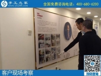10月22日，純手工活外發(fā)加工項目受歡迎，這里的珠繡手工活是可以寄到家做的手工活，手工之家接待考察加工客戶剪影