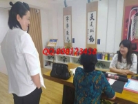 5月29日，想接正規(guī)廠家的手工活，拿回家做的手工活，要觀察，要考察，更要行動，圖為手工之家接待考察合作加工客戶剪影
