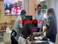 9月11日，把手工活拿回家做，選擇勵志珠珠繡外發(fā)手工活，因為這是對非遺傳統(tǒng)手工的傳承和創(chuàng)新，圖為手工之家接待考察合作加工客戶剪影