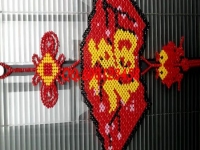9月23日，可以帶回家做的手工活兼職和創(chuàng)業(yè)好項目，可信可靠，產(chǎn)品設計精美、種類豐富，就在手工之家，圖為勵志珠珠繡串珠產(chǎn)品實拍